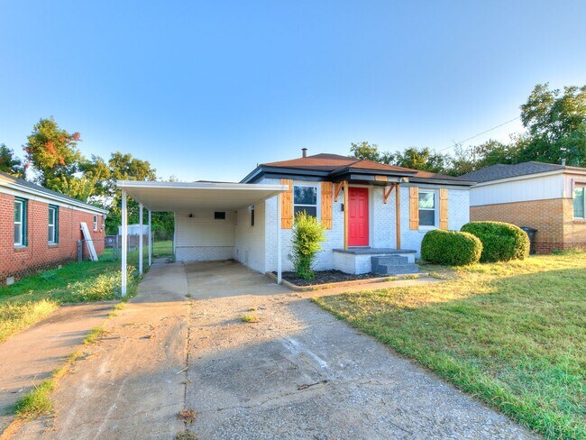 Foto del edificio - Freshly Renovated | 3 Bed | 2 Bath | Large...