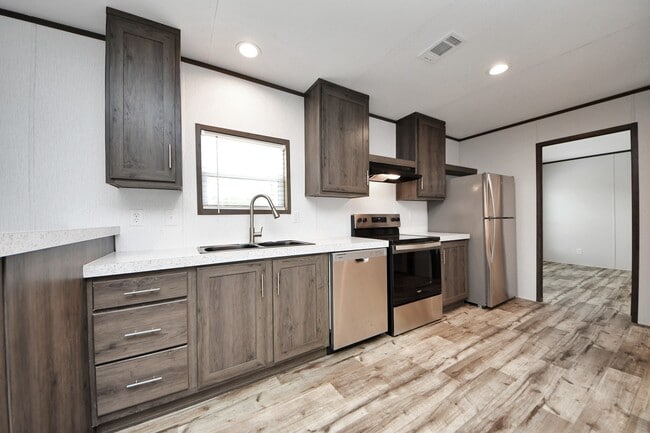 Building Photo - 1556 Brown Rd