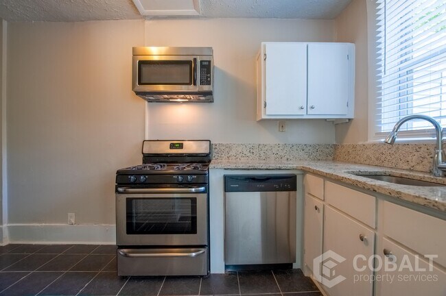Foto del edificio - 615 Linwood Ave NE