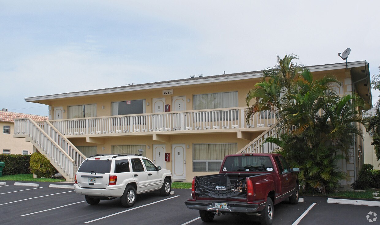 Foto del edificio - 2141 NE 41st St