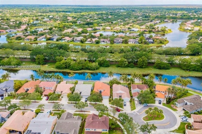 Building Photo - 388 Carrington Dr