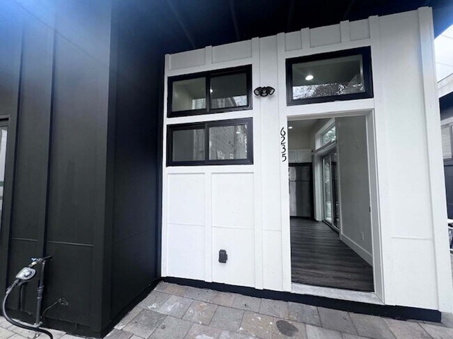 Foto del edificio - 6235 San Pablo Ave