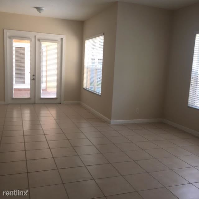 Building Photo - 16941 SW 33rd Ct