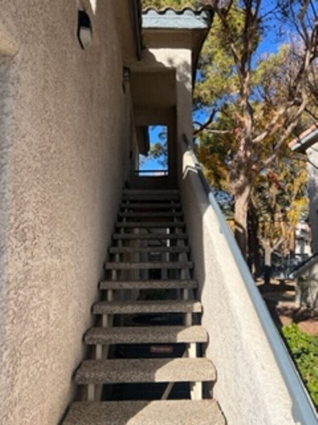 Building Photo - 2 br, 2 bath House - 5150 Mandalay Springs...