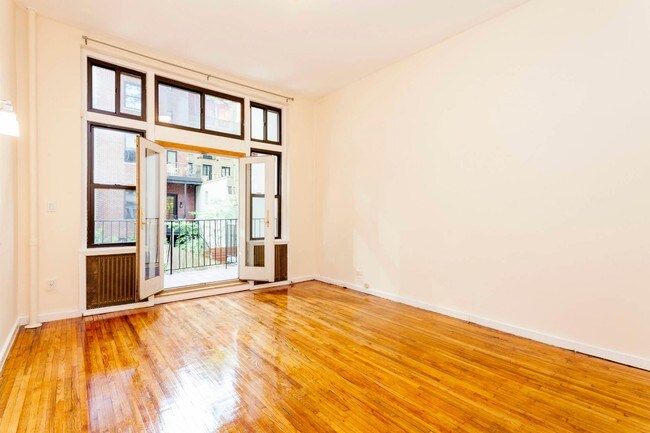 Foto del edificio - 223 E 48th St