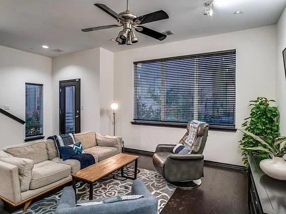 Building Photo - 4312 McKinney Ave