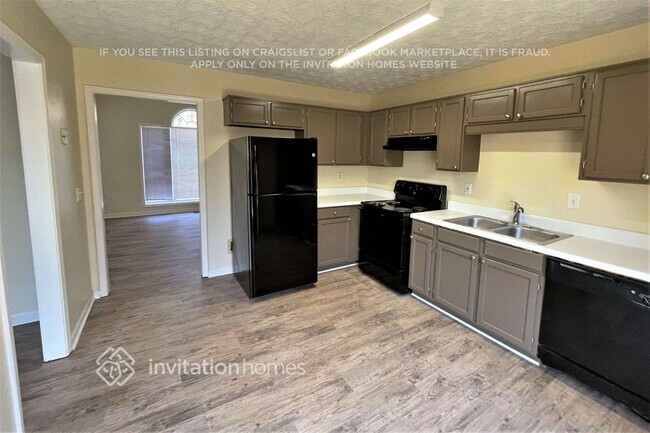 Foto del edificio - 3517 Willow Tree Cir