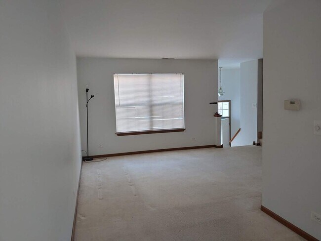 Building Photo - 978 Darla Ct