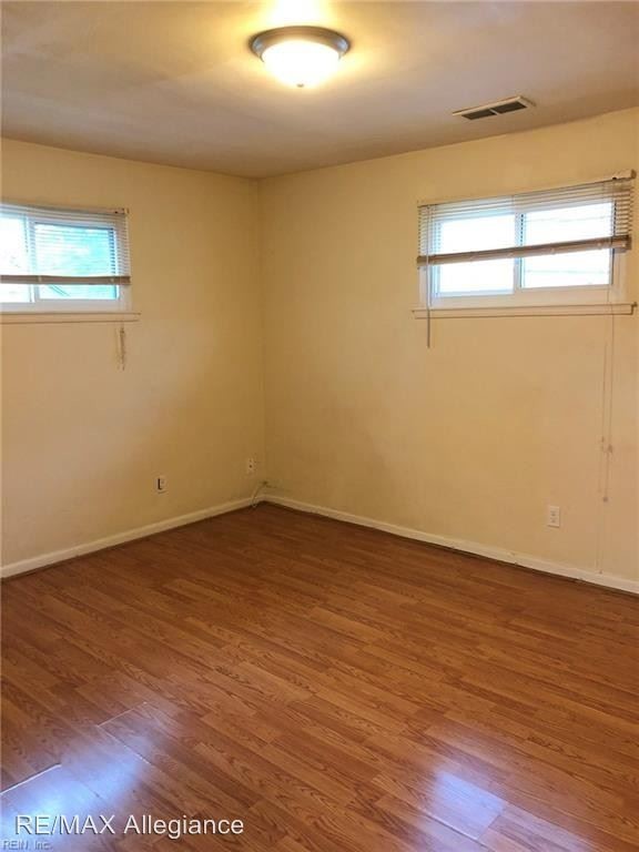 Building Photo - 2 br, 1 bath House - 4651 DENVER AVENUE #4