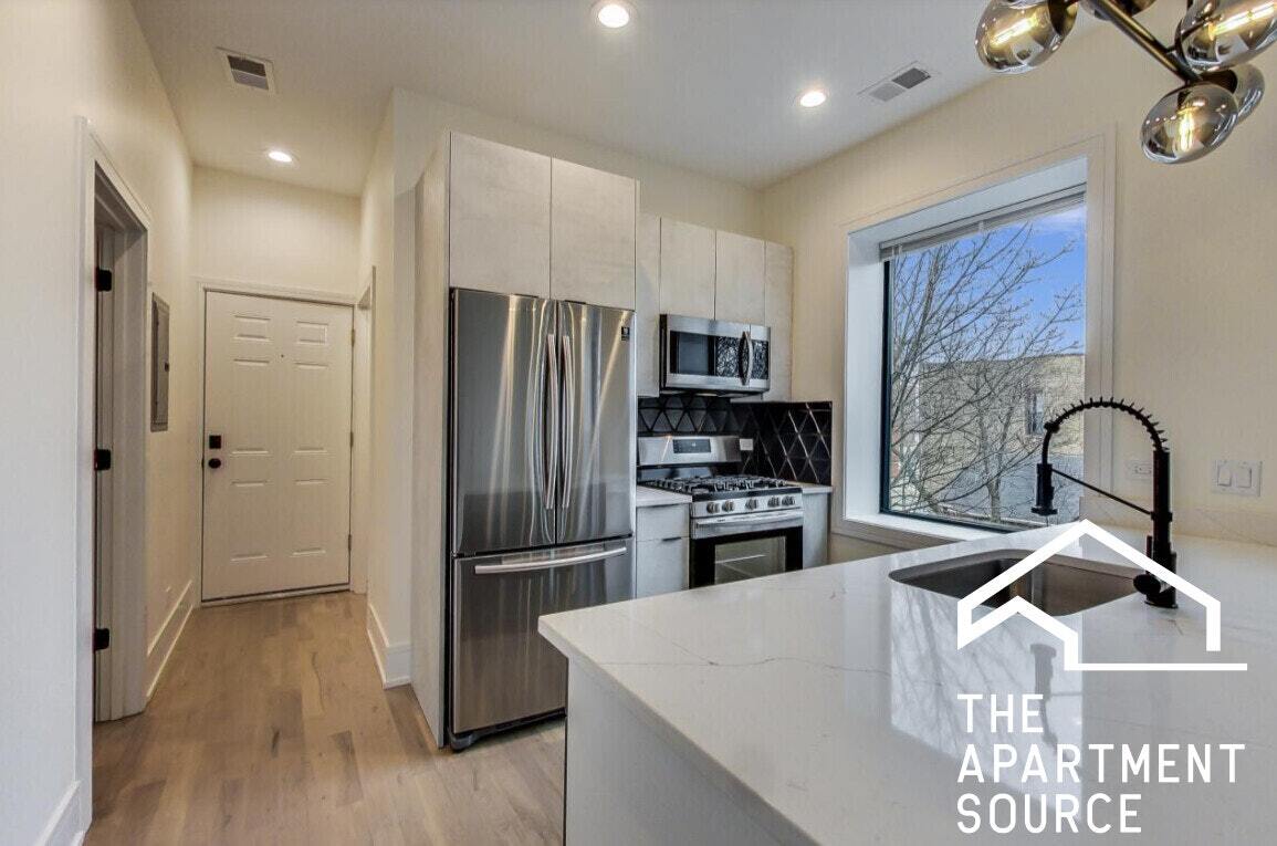 Foto principal - 2553 W Hirsch St
