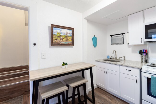 Foto del edificio - 516 E 6th St