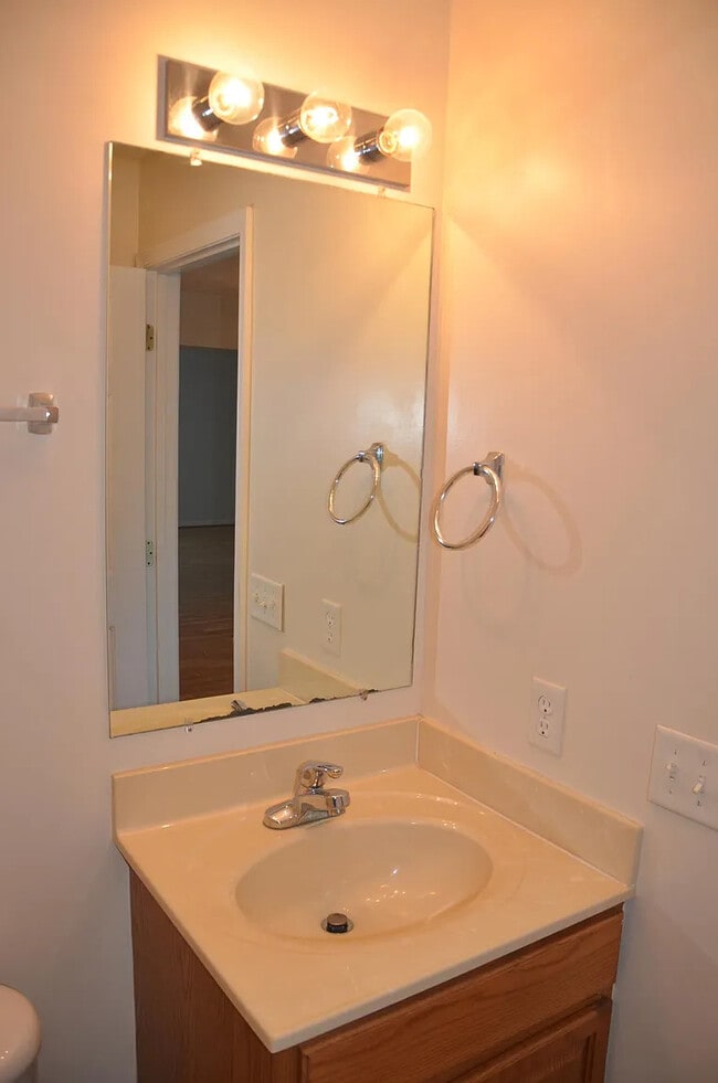 Foto del edificio - 311 Emerson Ln