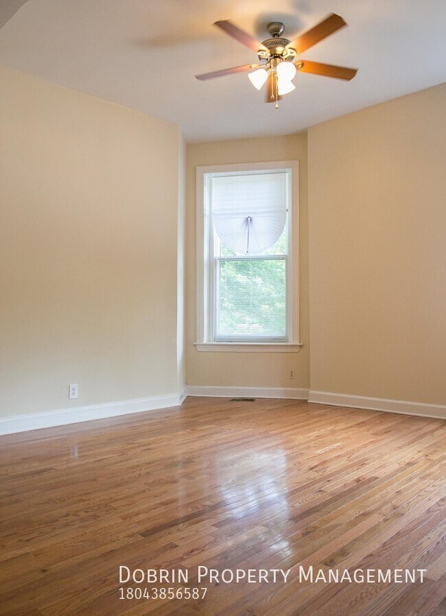 Building Photo - HUGE 2 Bed - HIGH CEILINGS & NATURAL LIGHT