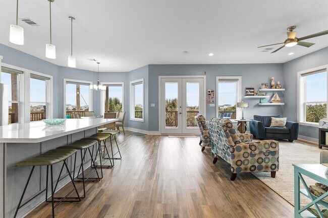 Building Photo - 4111 Isla Del Sol Dr