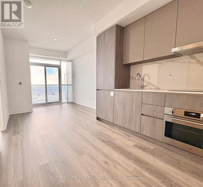 Building Photo - 8 Interchange Wy