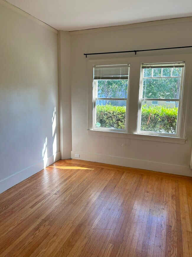 Bedroom - 2201 Prince St