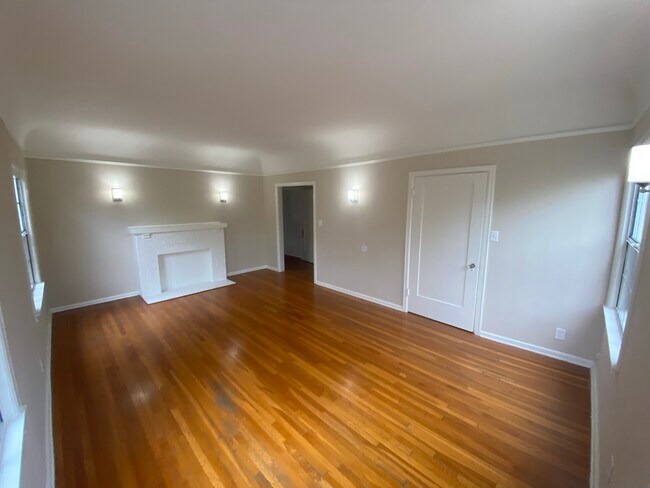 Foto del edificio - 158 S Commonwealth Ave