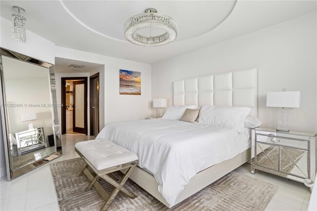 Foto del edificio - 6365 Collins Ave