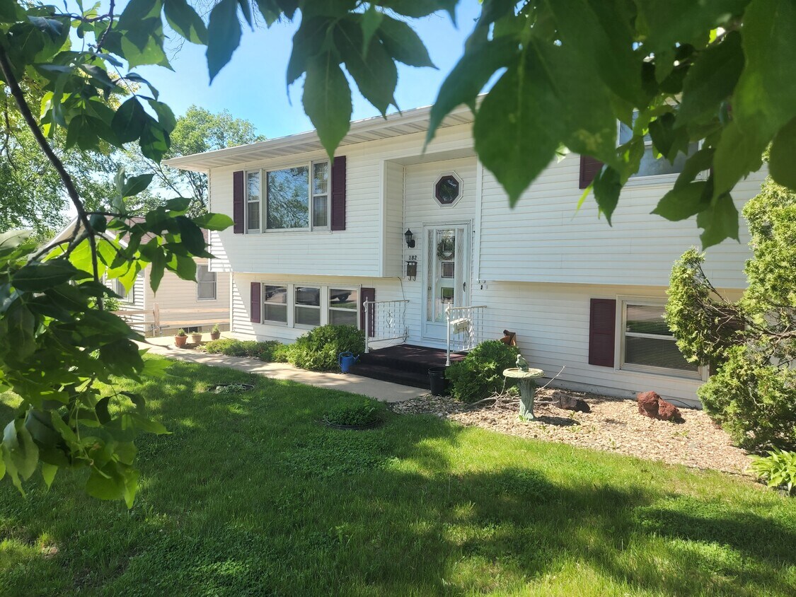Foto principal - 182 8th Ave