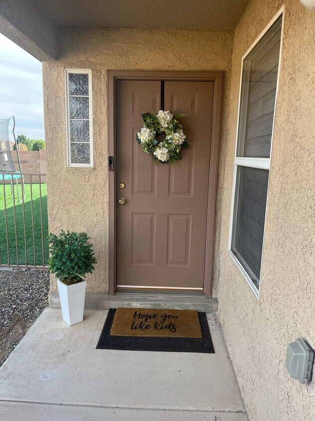 Foto principal - Sweet updated home in Northern Meadows