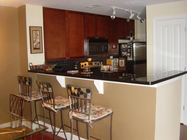 Foto del edificio - 230 E Ponce de Leon Ave