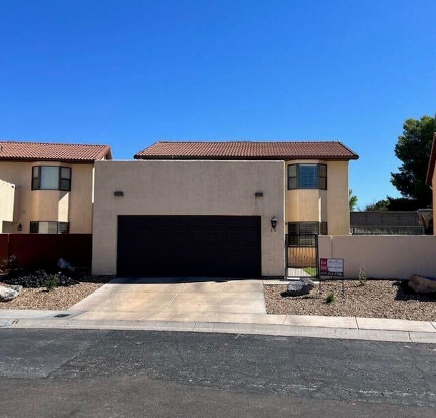 Primary Photo - 5 bedroom home!