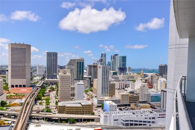 Foto del edificio - 90 SW 3rd St