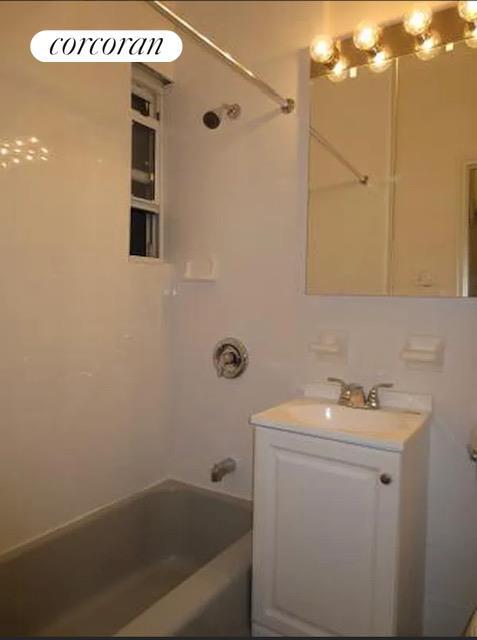 Foto del edificio - 416 E 81st St