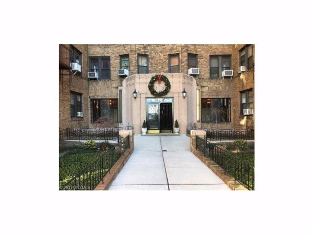 Foto principal - 9701 Shore Rd