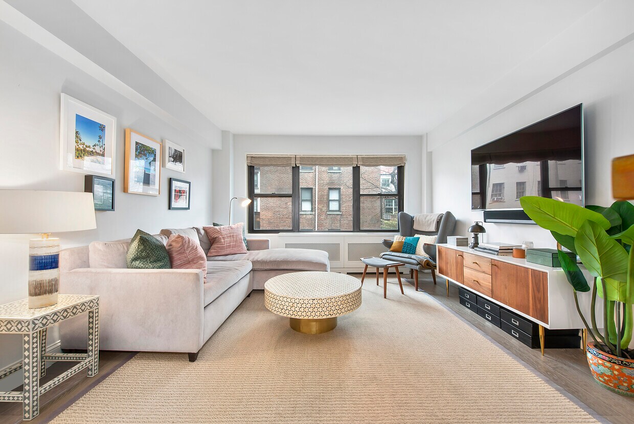 45 W 10th St Unit 2C, New York, NY 10011 Condo for Rent in New York