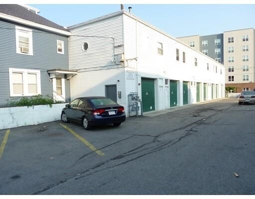 Building Photo - 1311 Middlesex St