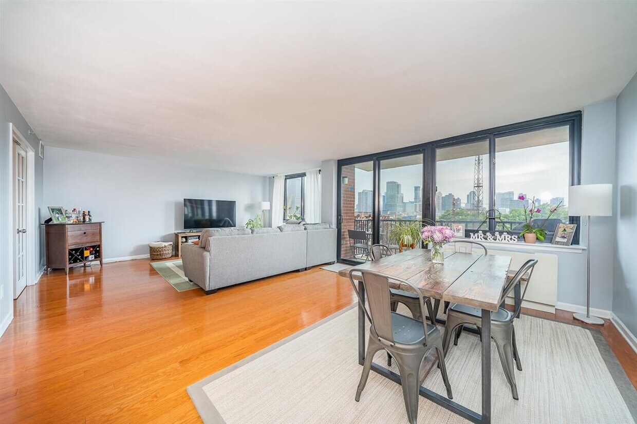 Foto principal - 700 Grove St