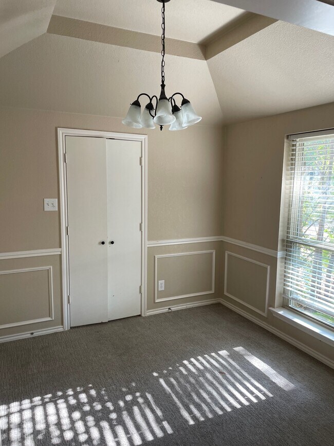 Office/Formal Dining - 1902 Camellia St