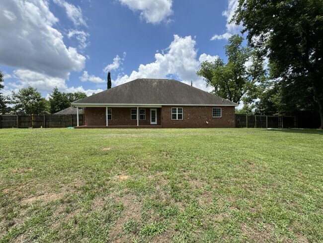 Building Photo - 204 Mahan Dr