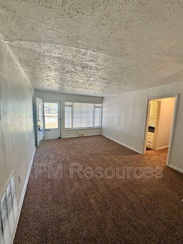 Foto del edificio - 4416 NW 44th St