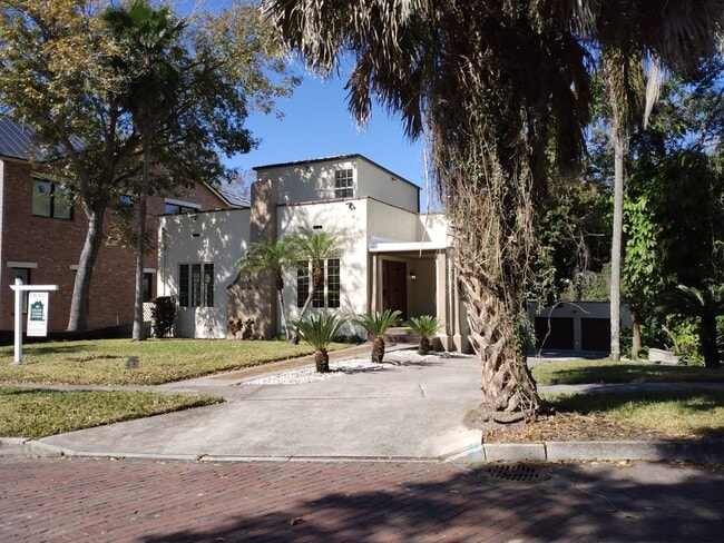Building Photo - 721 Terrace Blvd
