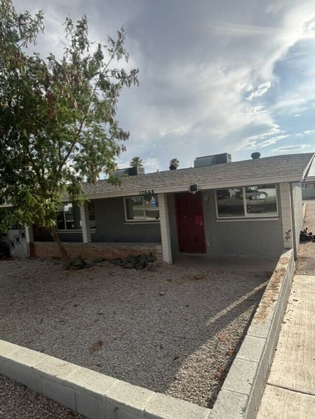 Foto del edificio - 10648 N 15th Ave