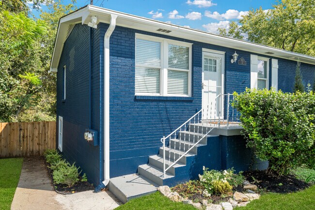 Foto del edificio - 2112 Sanborn Dr