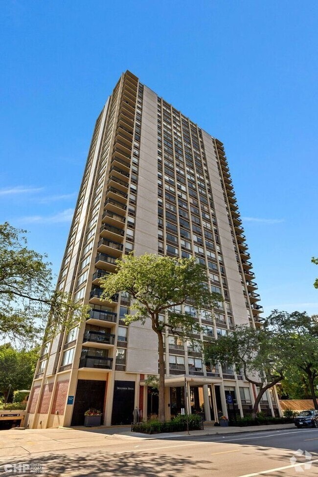 Building Photo - 1355 N Sandburg Terrace
