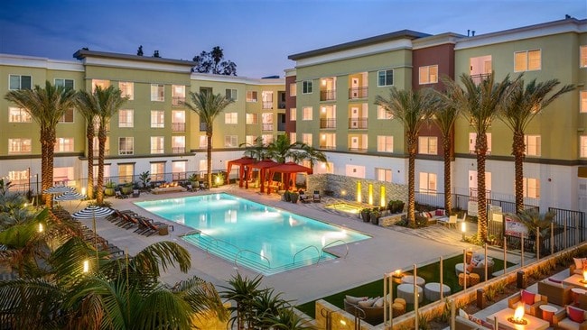 88 At Alhambra Place Apartments Alhambra Ca Apartments Com