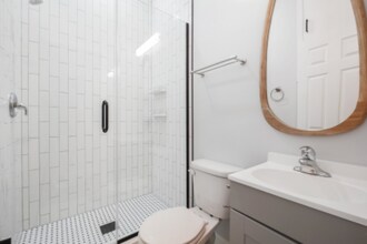 Building Photo - 604 N Eutaw St