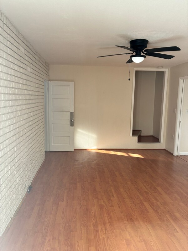 Building Photo - 115 5th St NE
