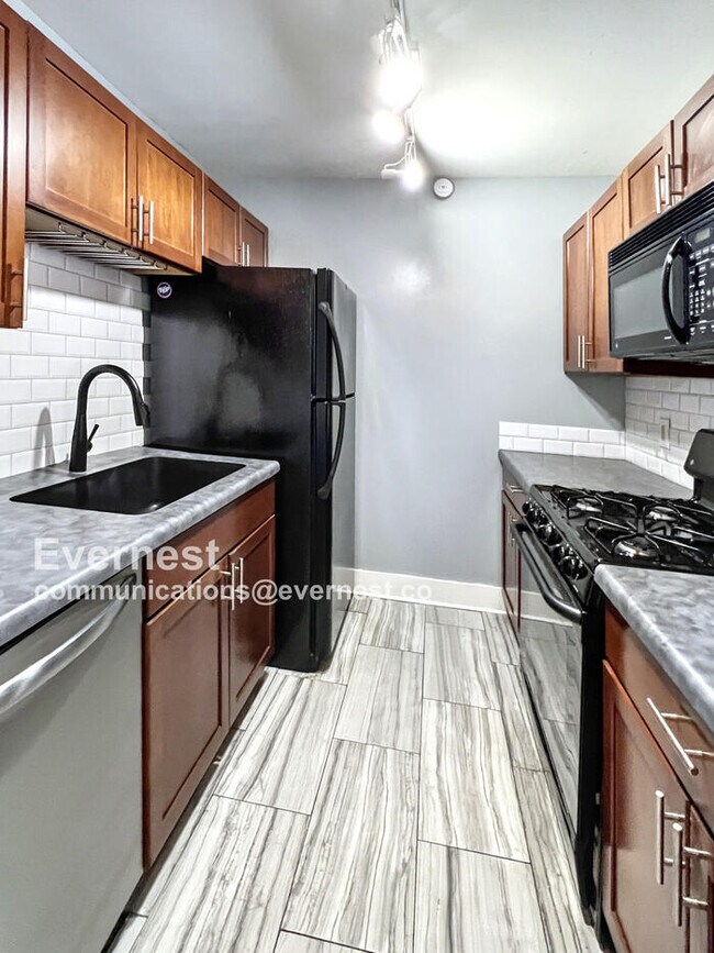 Foto del edificio - 600 E 8th St