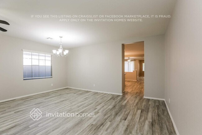 Foto del edificio - 23790 W Harrison Dr