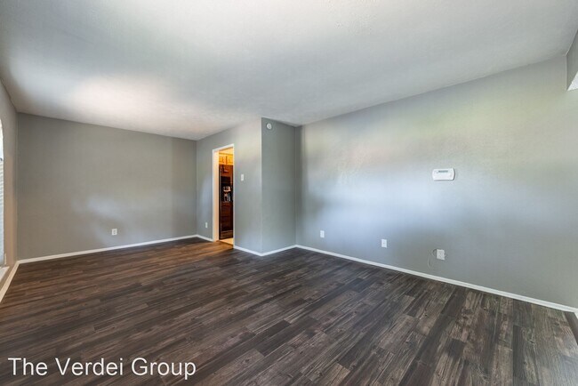 Building Photo - 3 br, 2 bath House - 5052 Pemberton Ln
