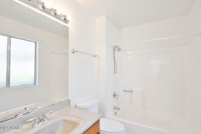 Building Photo - Two Floors Residence in PARADISE PARC SIDE