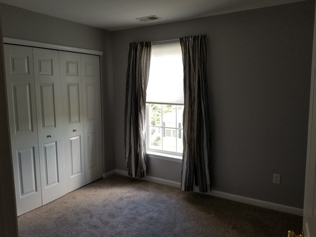 Building Photo - 779 McCardle Dr
