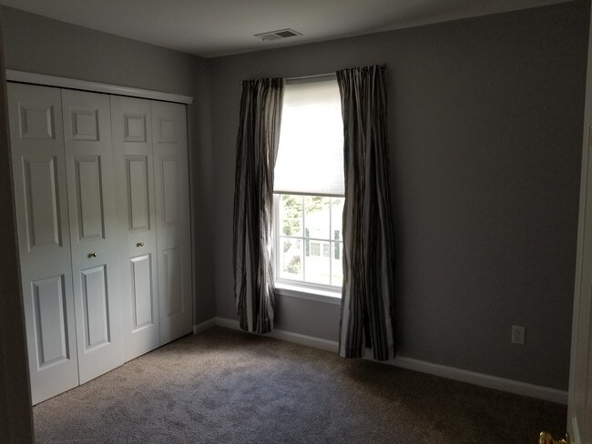 Foto del edificio - 779 McCardle Dr