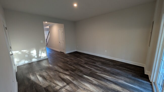 Building Photo - 6208 Quinns Creek Dr