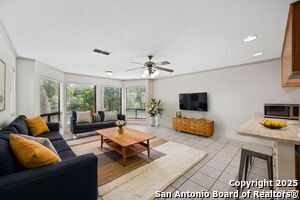 Foto del edificio - 365 S Gilbert Ave